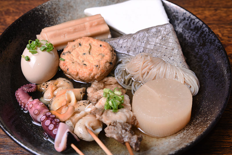 厳選した旬の味覚。串物だけでなく、麺類、ご飯も、オリジナルの創作料理もご用意しております。