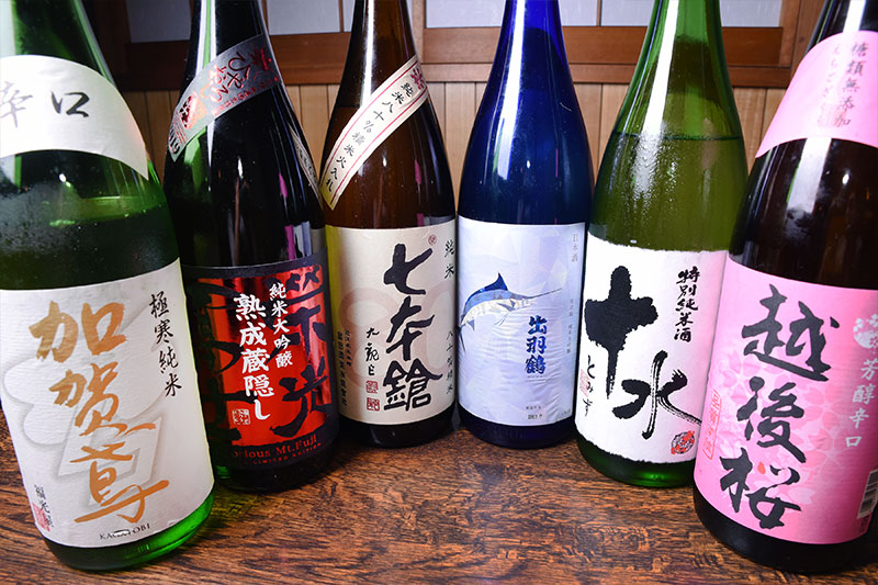 焼酎、日本酒は定番から人気の希少銘柄まで。ワインやカクテル、各種豊富に取り揃えています。